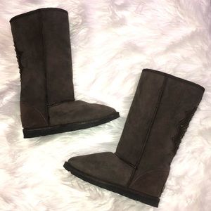 KOOLABURRA KETTLE BLACK STUDS SHEEPSKIN BOOTS